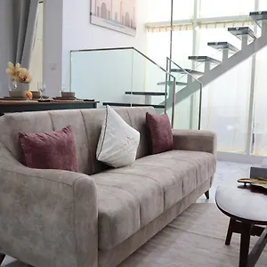 شقة Aurora Your 2br Duplex Transit In Masdar, أبو ظبي